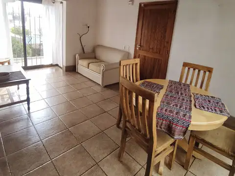 DEPARTAMENTO EN ALQUILER PRIMER PISO 5TA SECCION