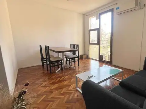 VENTA 2 AMBIENTES RECOLETA REMODELADO Y LUMINOSO