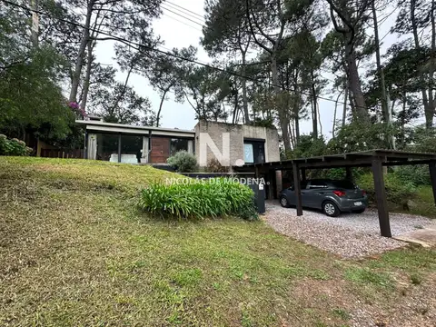 Vende casa muy linda en Pinares , Punta del Este 