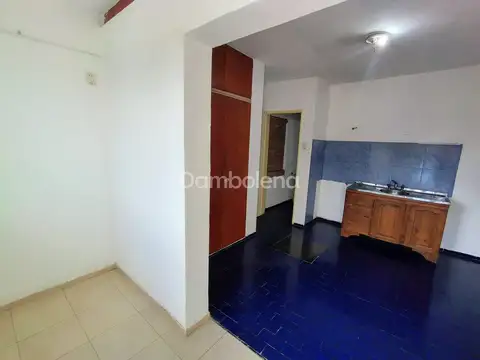 Depto Tipo Casa 2 ambientes con 1 baño