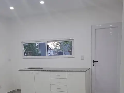 Departamento en Alquiler en Grand Bourg, $ 700.000