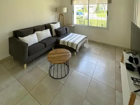 Casa en Alquiler en San Patricio, USD 1.550