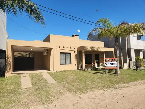 Casa de 3 dormitorios, calle Graziani. Barrio Residencial. SAN JOSE. ENTRE RIOS.