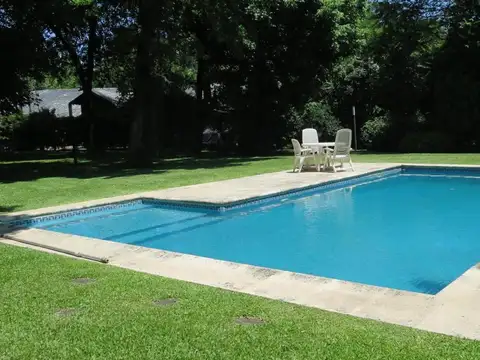 Casa 4 ambientes con 5 baños
