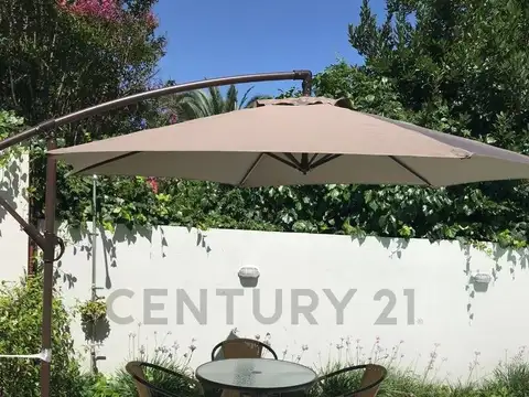 Casa 6 ambientes con 4 baños