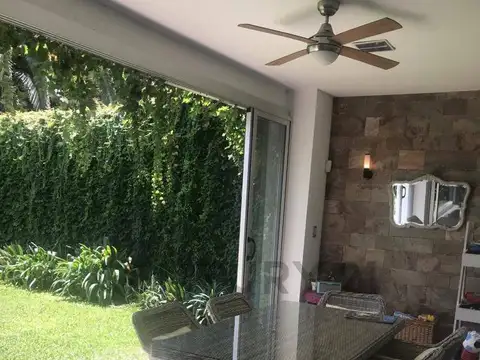 Casa en Venta en Ituzaingo, USD 330.000