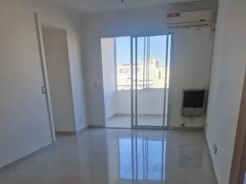 Av. Alvarez Thomas 200, Piso 9