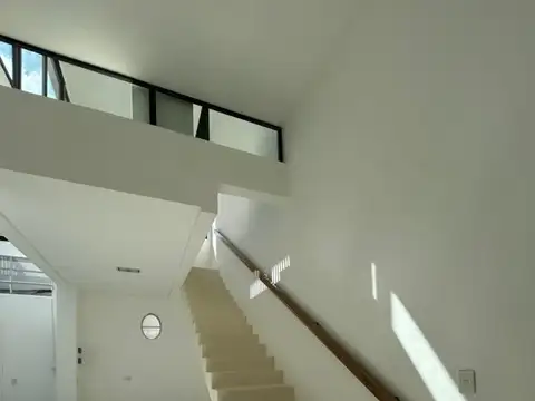Depto Tipo Casa 4 ambientes con 2 baños