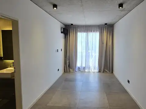 Departamento en Alquiler en Parque Chas, $ 650.000