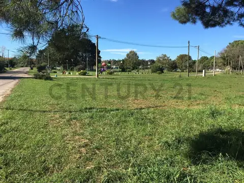 Lote en Venta en La Caleta, Mar Chiquita – Esquina privilegiada frente a la plaz