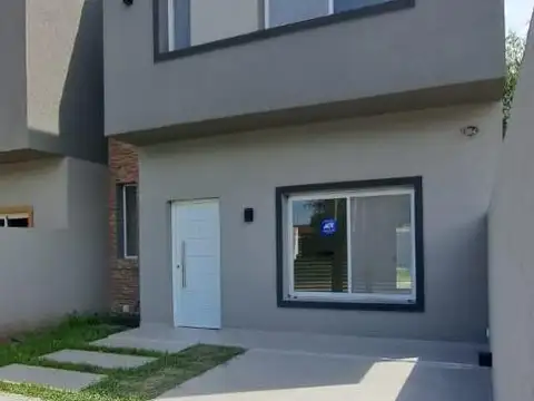 Depto Tipo Casa en Venta de 3 dormitorios