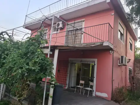 OPORTUNIDAD!!!!! CASA QUINTA EN VENTA!!! 4 DORMITORIOS, PARQUE, QUINCHO, PILETA