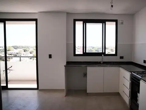 Venta Departamento 3 Ambientes al frente balcón y terraza privada con parrilla en San Martín
