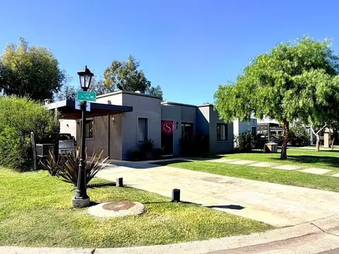 Casa en Venta en Pilar del Este - Santa Emilia, USD 198.000