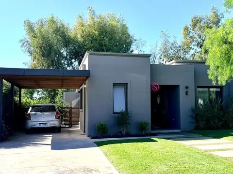 Casa 5 ambientes con 2 baños