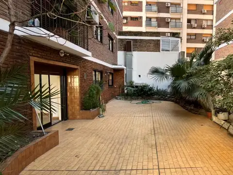 Piso de 5 ambientes con Dependencia Patio y Quincho