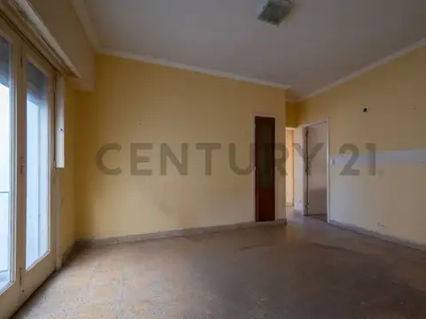 Venta de departamento tres ambientes con dependencia, Chauvin, Mar del Plata.