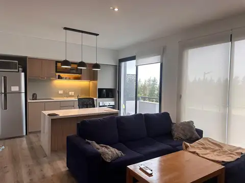 Departamento en Alquiler con 1 cochera