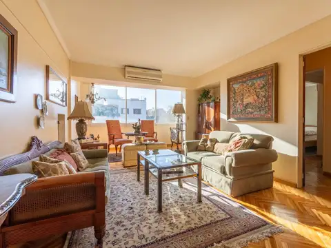 Departamento 4 Ambientes en Venta en San Isidro, con Cochera.