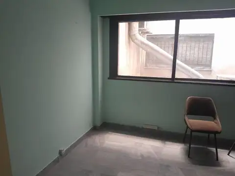 OFICINA EN VENTA MORON CENTRO