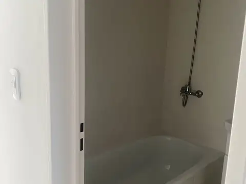 DEPARTAMENTO DOS AMBIETES A ESTRENAR TIPO SEMIPISO