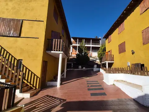 Venta dos casas y cuatro duplex siquiman