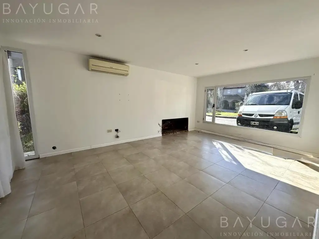 Casa en Venta con cochera