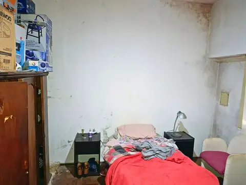 VENTA CASA CON 4 DEPTOS VILLA LUZURIAGA