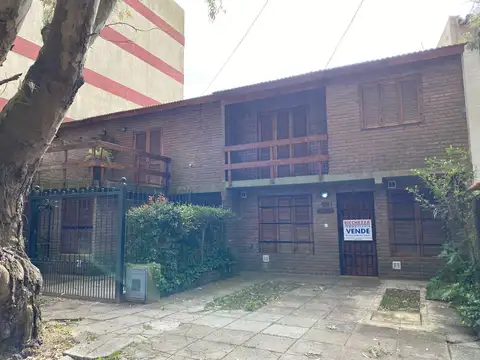 DUPLEX TRES AMBIENTES CON COCHERA - IDEAL VIVIENDA PERMANENTE