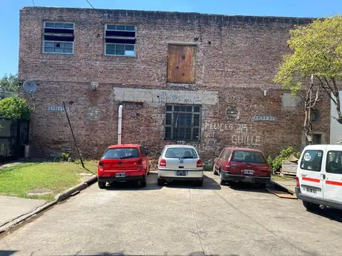 ALQUILER ESPECTACULAR DEPOSITO COMERCIAL EN MORON