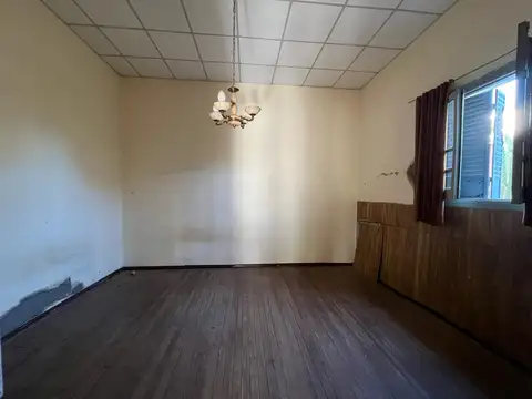 Casa 5 ambientes con 2 baños