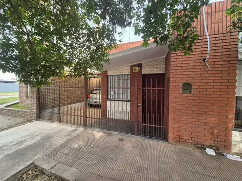 Casa en Venta en Barrio Diaz Velez, San Lorenzo