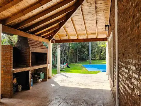 CASA EN ALQUILER 4 AMB CON PILETA PARQUE PARRILLA
