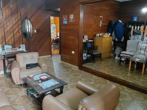Depto Tipo Casa 5 ambientes con 2 baños