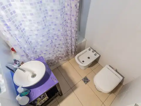 VENTA PH CUATRO AMBIENTES EN VILLA CRESPO PRIMER PISO POR ESCALERA SIN EXPENSAS
