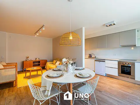 Dorrego y Pasco - Amplio Dpto de 2 Dormitorios Externo. Cochera disponible. 