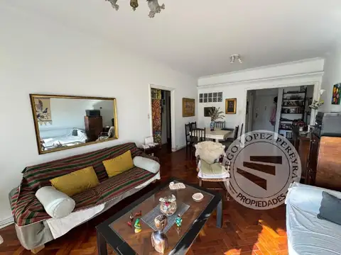 GRAN DEPTO DE 3 AMBIENTES AL FRENTE EN EL CENTRO DE OLIVOS