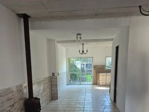 Depto Tipo Casa 4 ambientes con 2 baños