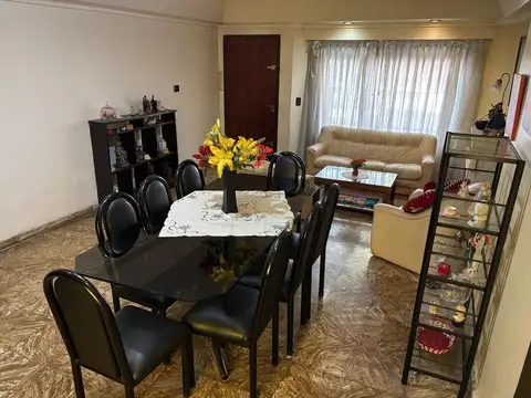 Casa en Venta en Mataderos, USD 220.000
