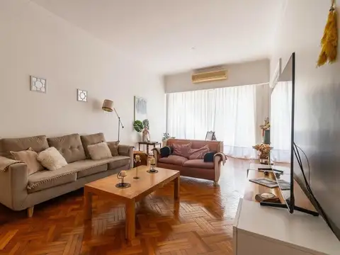 VENTA SEMIPISO DE 4 AMBIENTES Y BAULERA