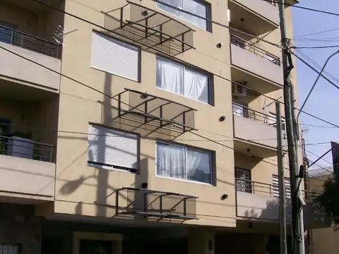 Colón 300, Piso 1