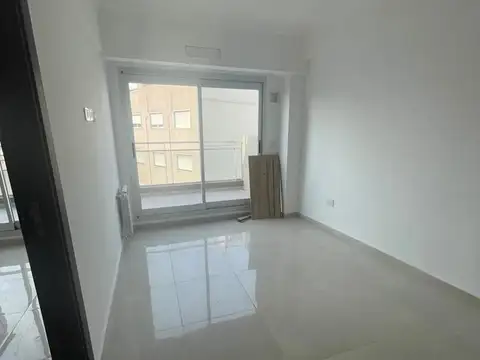 Departamento en Alquiler en Parque Centenario, $ 850.000