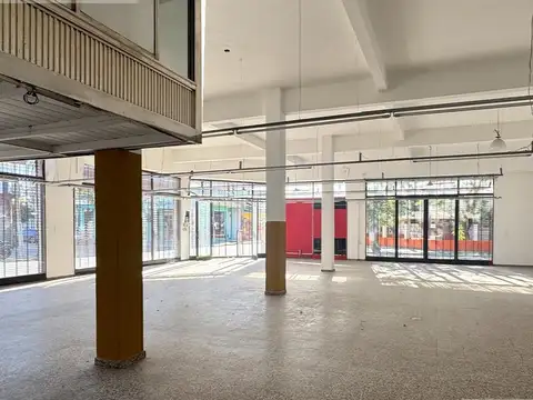 Local en Venta en Villa España, USD 180.000