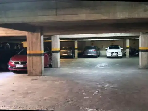 COCHERA EN VENTA ZONA CENTRO