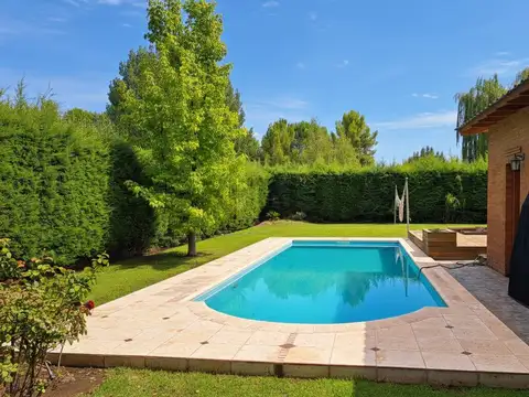 Casa 5 ambientes con 3 baños
