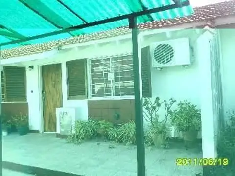 Casa  en Venta ubicado en Quilmes Oeste, Quilmes, G.B.A. Zona Sur - SVN0816_LP584604_1