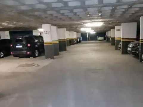 VENTA COCHERA EN NUEVA CORDOBA