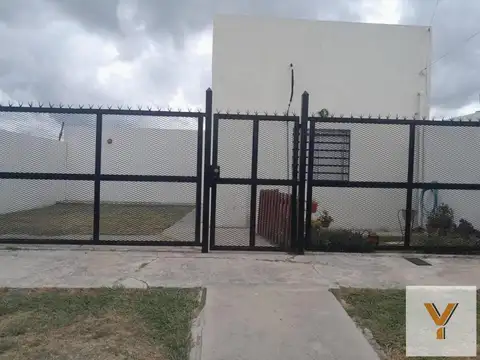 Casa en Venta - 3 Dormitorios 1 Baño - 215mts - Almirante Brown