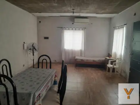 Casa en Venta - 3 Dormitorios 1 Baño - 215mts - Almirante Brown