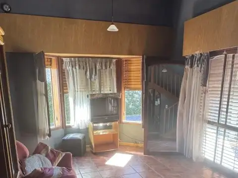 Casa 5 ambientes con 2 baños